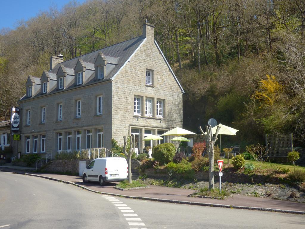 Auberge De L'Abbaye-Logis Hotel Restaurant アムビエ エクステリア 写真