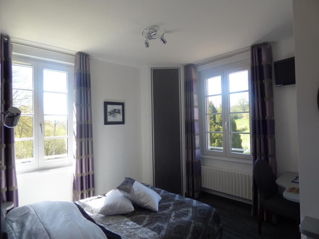 Auberge De L'Abbaye-Logis Hotel Restaurant アムビエ エクステリア 写真
