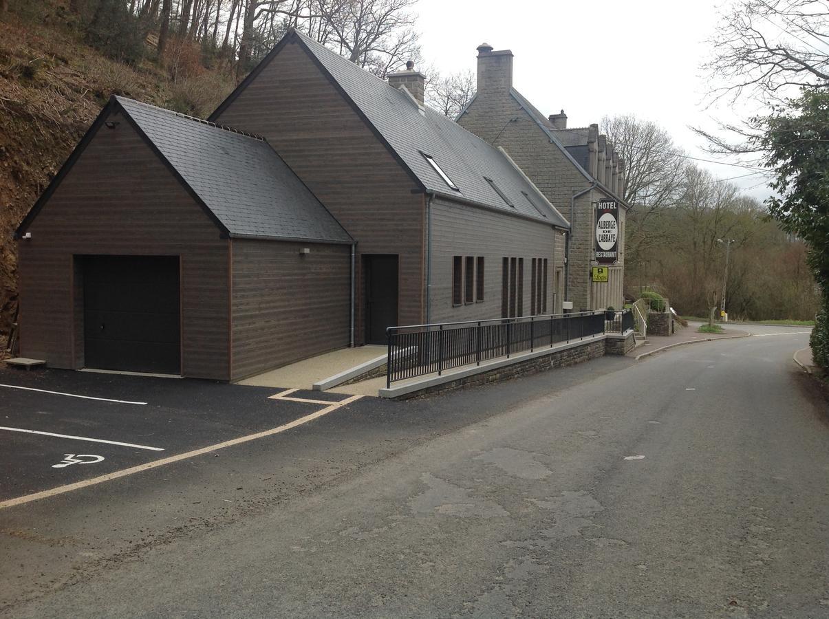 Auberge De L'Abbaye-Logis Hotel Restaurant アムビエ エクステリア 写真