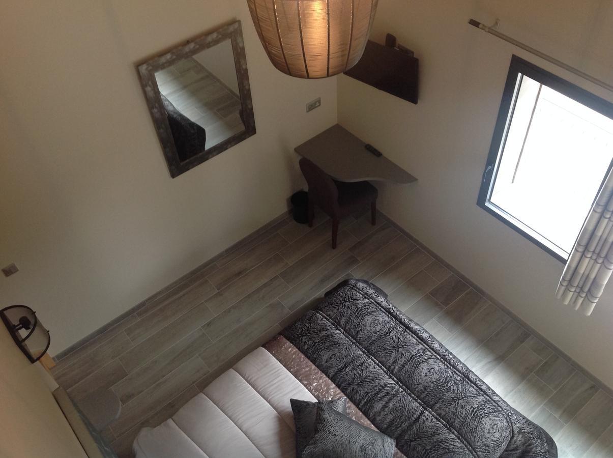 Auberge De L'Abbaye-Logis Hotel Restaurant アムビエ エクステリア 写真